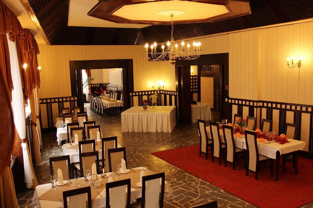 Hotel Staromiejski Слупск Екстериор снимка